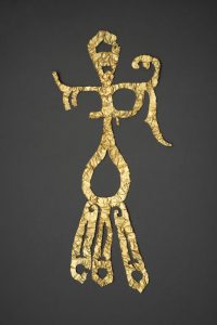 Encuentran en China un importante fragmento de una máscara, con una antigüedad de 3.000 años. 4 -