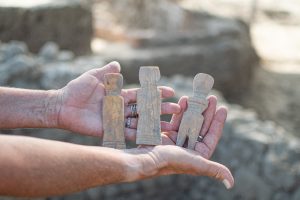 Un grupo de arqueólogos - Un grupo de arqueólogos