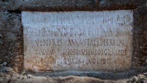 Momia increíblemente preservada encontrada en el cementerio de Pompeya 1 momia - momia