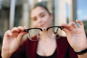 FDA aprueba gotas para ojos - FDA aprueba gotas para ojos