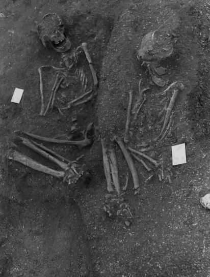 Excavación de la momia más antigua del mundo.