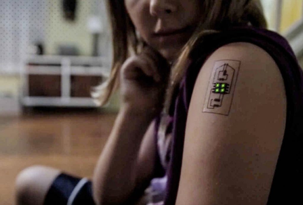 Tatuaje electrónico podría reemplazar eventualmente a los celulares. 1 -