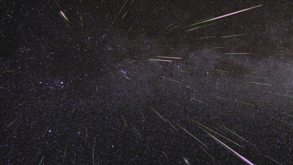 Lluvia de perseidas, uno de los eventos astronómicos de agosto de 2022 mas notables.