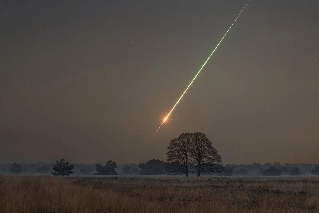 Asteroide ilumina el cielo e impacta en el norte de Francia 2023 1 asteroide,2023 - asteroide