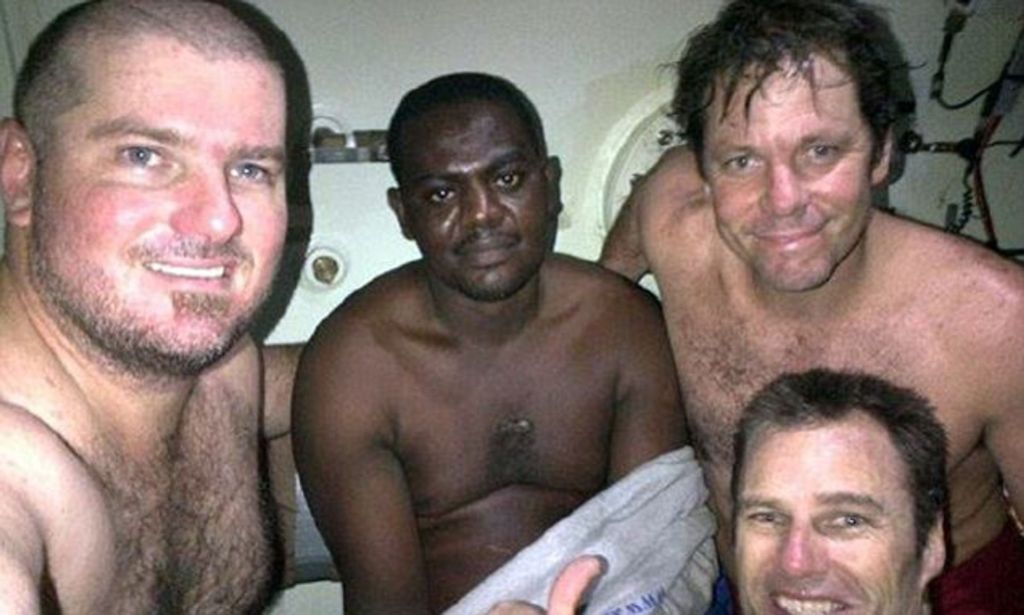 Harrison Okene: el hombre que sobrevivió tres días en un barco hundido