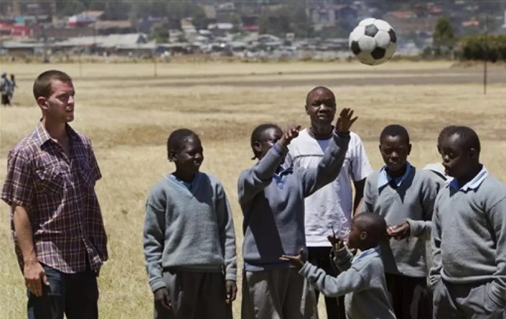 Anthony Omari: el superhéroe de la cicatriz 4 Anthony Omari: el superhéroe de la cicatriz