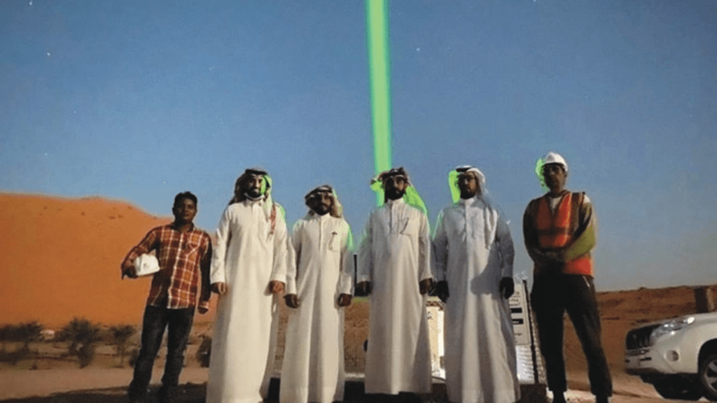 ¿Sabías que hay rayos láser instalados en el desierto de Arabia Saudita? 2 ¿Sabías que hay rayos láser instalados en el desierto de Arabia Saudita?