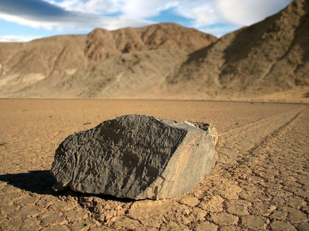 El misterio de las piedras vivas: rocas que se crecen, se reproducen y se mueven