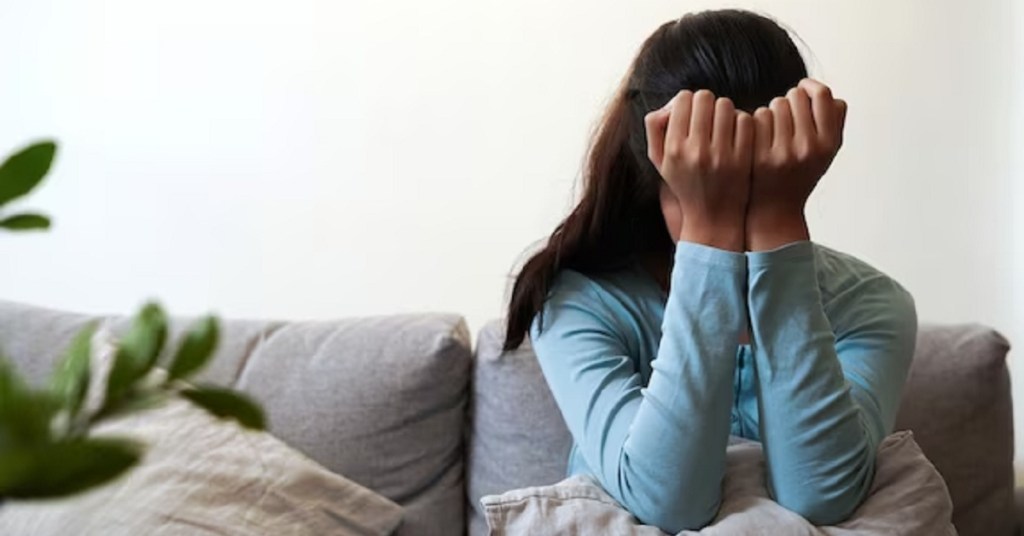 chica-frustrada-por-ghosting