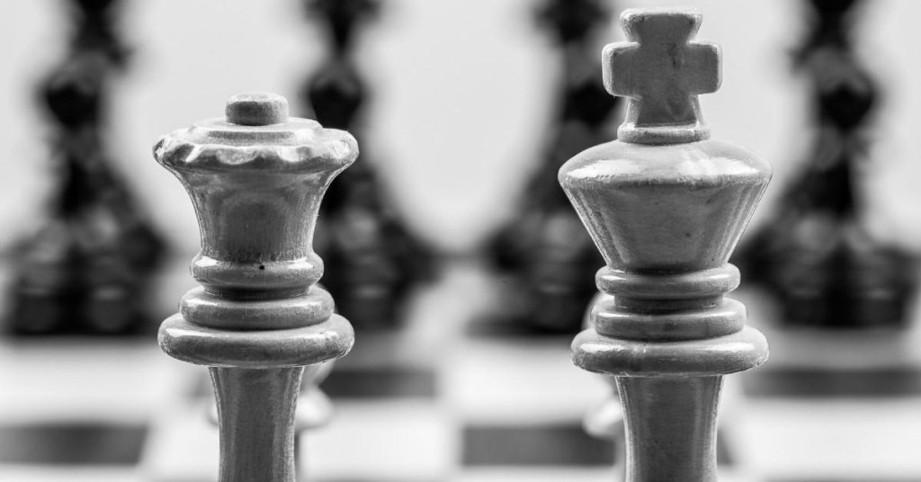 ¿Reina o reyna? ¿Cómo se escribe? 3 rey y reina del ajedrez