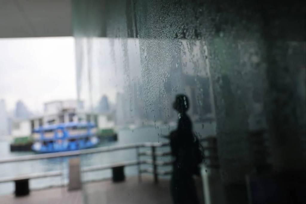 El sur de China alcanza el 100% de humedad y amanecen con pisos y paredes resbaladizas 