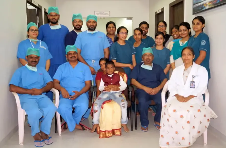 Descubren 526 dientes en la boca de un niño en la India 2 Ravindrath el niño con 526 dientes