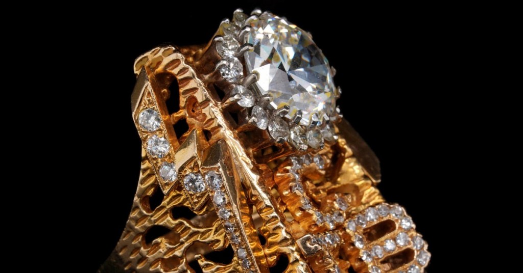 diamantes en joya