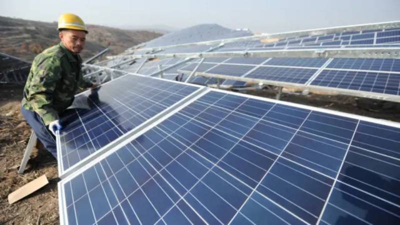 China aperturó la mayor granja solar del mundo: Tan grande como Nueva York y genera tanta energía como para alimentar países pequeños