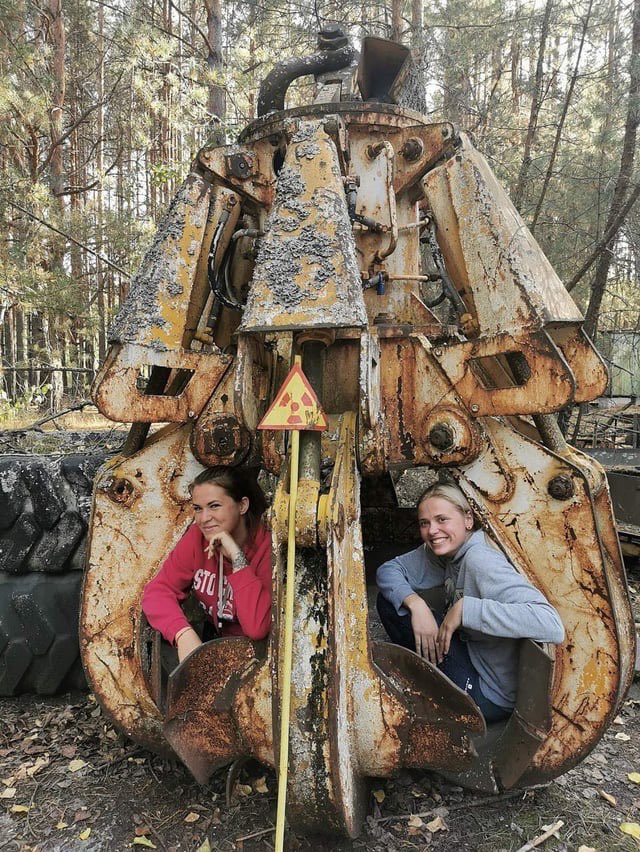 La Garra Abandonada de Chernóbil: Un de peligro persistente en la superficie