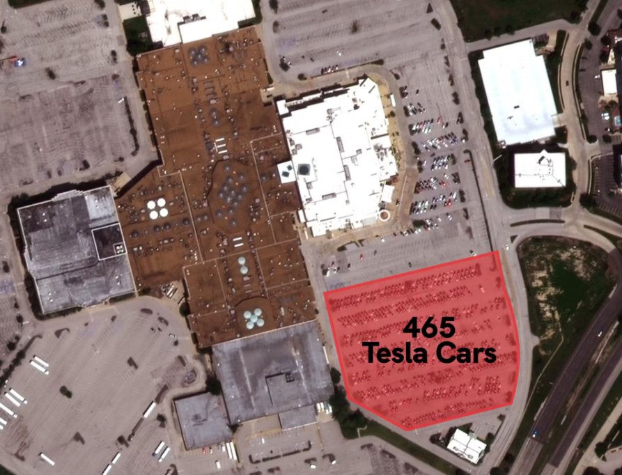 Tesla acumula tantos autos sin vender en Estados Unidos que son visibles desde el espacio