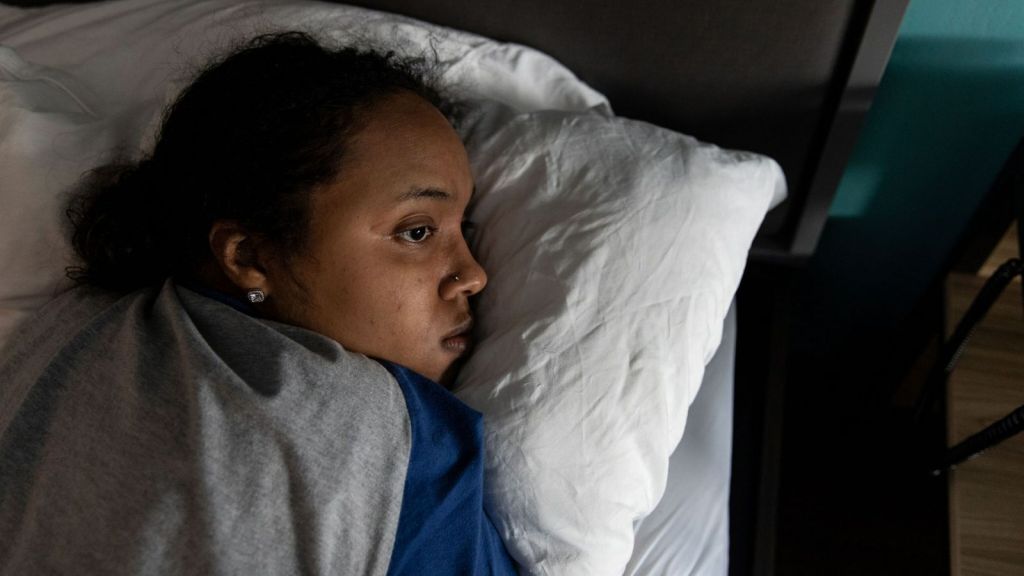 Encuentran signos de COVID en el organismo años después de la primera infección