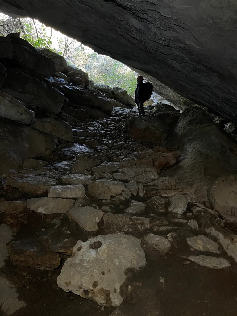 Descubren un antiguo puente sumergido en una cueva que revela que los humanos llegaron a esta isla mucho antes de lo que se creía 2 Descubren un antiguo puente sumergido en una cueva que revela que los humanos llegaron a esta isla mucho antes de lo que se creía
