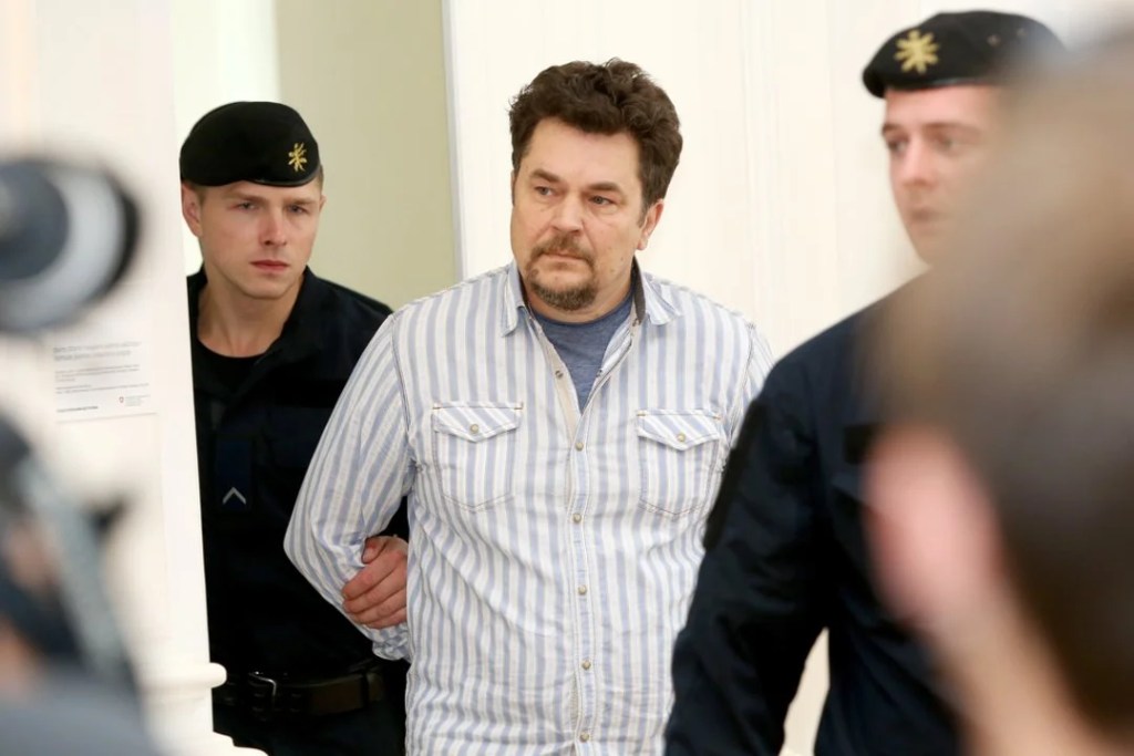 Evaldas Rimasauskas: El hombre que robó 122 millones de dólares de Google y Facebook enviando facturas falsas