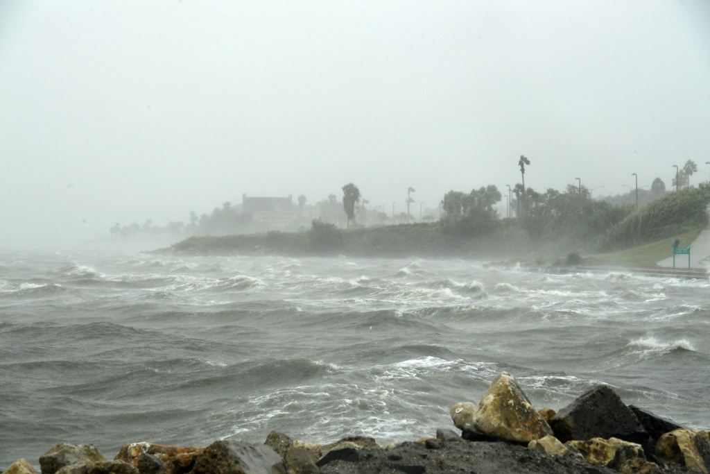 Huracán Isaac se forma en el Atlántico y suma una amenaza más