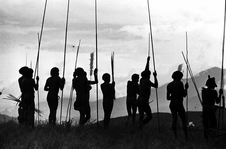 Michael Rockefeller: La historia de su desaparición y sus inquietantes teorías