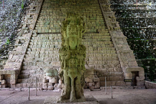 Descubren canales de pesca de 4,000 años, previos a los Maya
