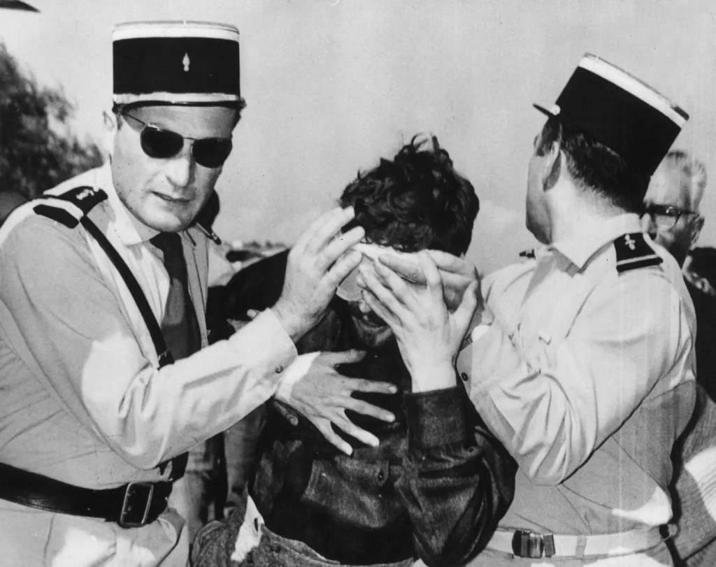 Michel Siffre y el descubrimiento del tiempo humano: Un experimento en la oscuridad 2 Michel Siffre y el Descubrimiento del Tiempo Humano: Un Experimento en la Oscuridad