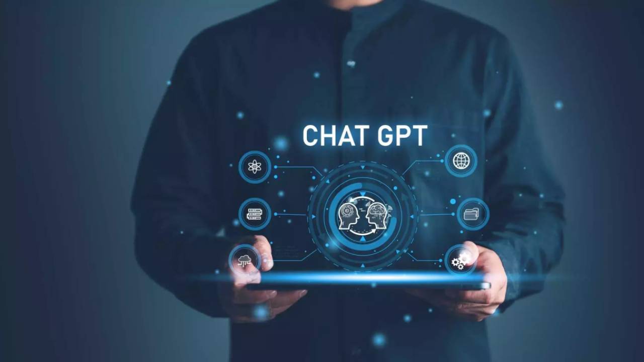 OpenAI publicó una guía para docentes sobre ChatGPT que crea polémica entre los educadores