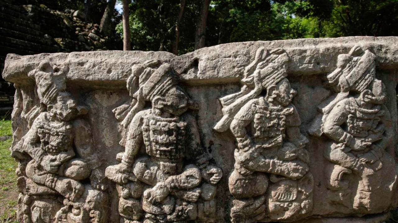 Descubren canales de pesca de 4,000 años, previos a los Maya