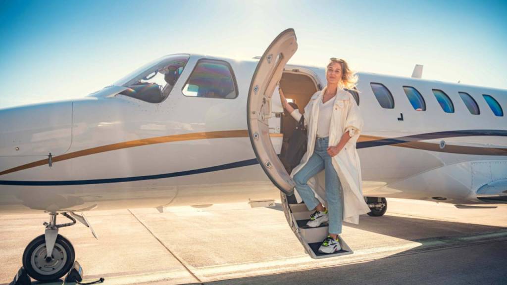 Las emisiones de CO2 de aviones privados aumentó un 46% en cuatro años