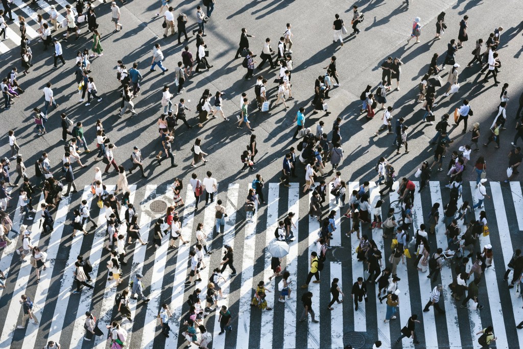 La civilización humana entre la línea de un salto evolutivo o un colapso autoritario 1 La civilización humana entre la línea de un salto evolutivo o un colapso autoritario