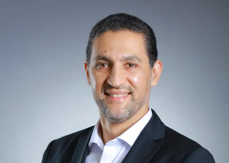 Realizan la cirugía a distancia más larga del mundo: A 12.000 kilómetros de distancia