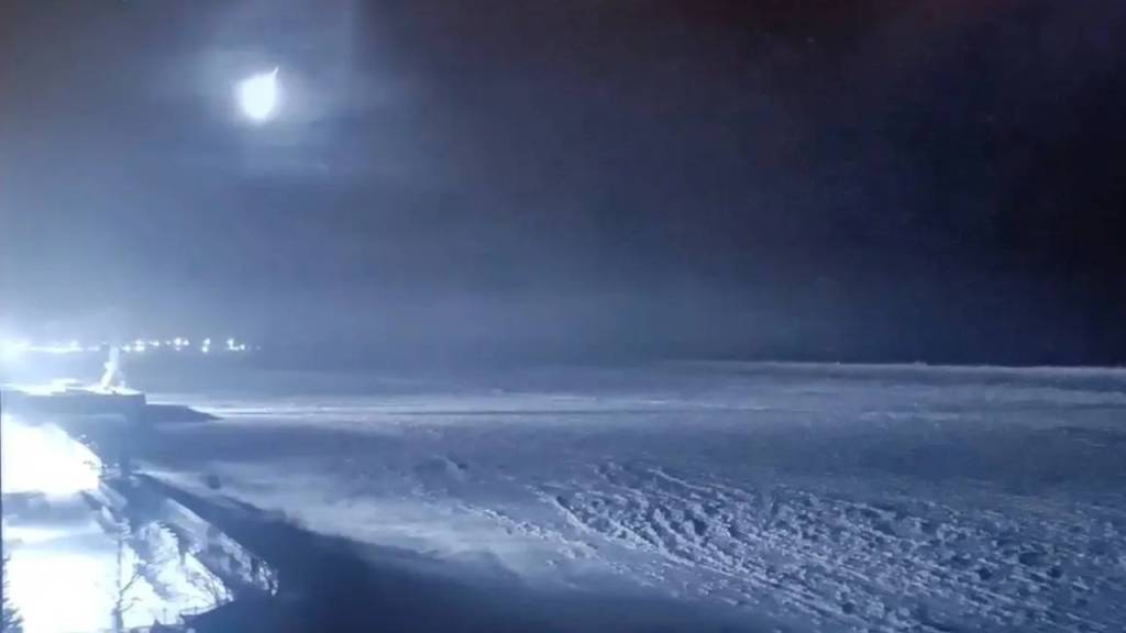 Un asteroide impacta Siberia mientras otro masivo se acerca a la Tierra esta semana