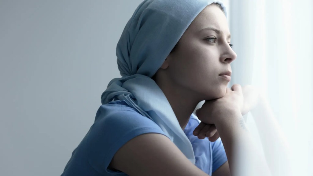 El cáncer se está haciendo más común en los jóvenes y los expertos creen que “algo” está expandiéndolo