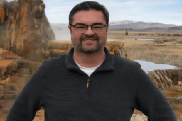 Chris Long y como un trasplante de médula ósea modificó su ADN por completo